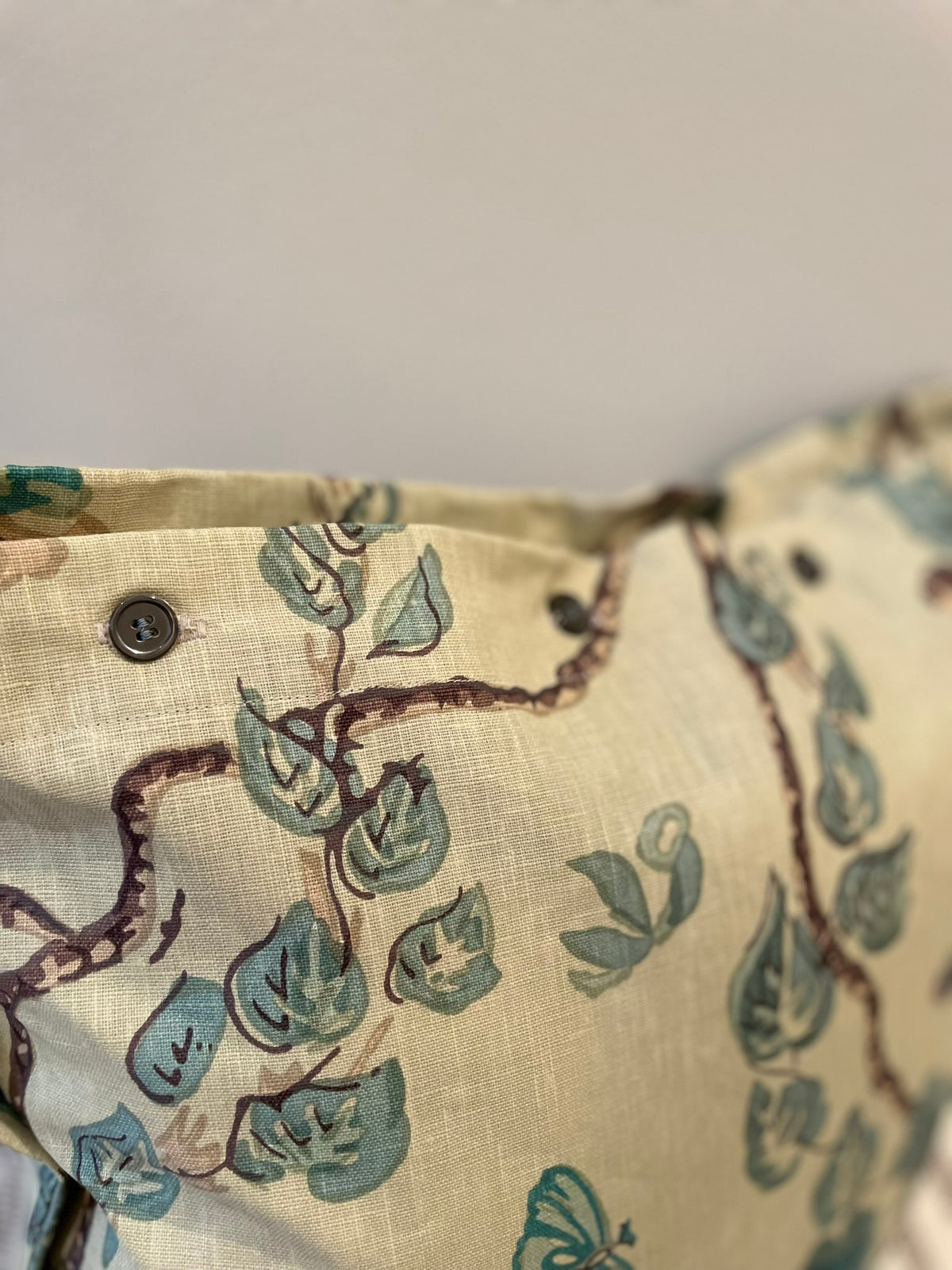 Cushion in Sage Floral